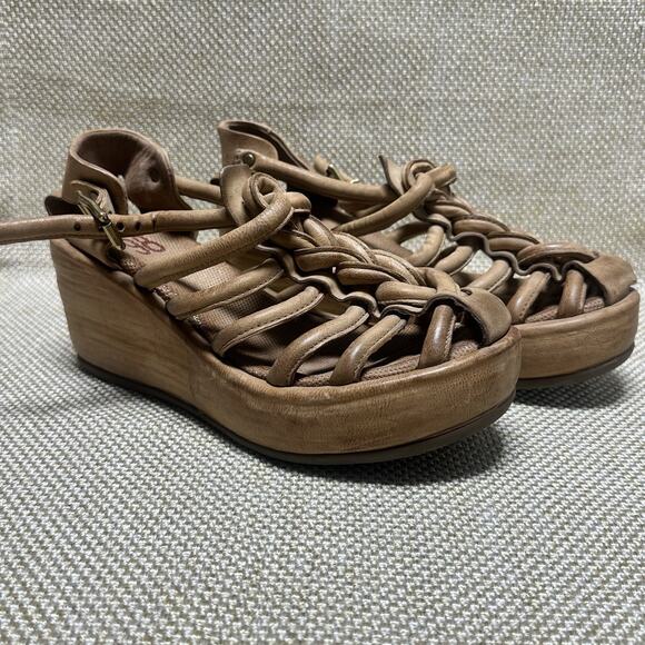 $260 Free People A.S. 98 Sandals Tan Strappy Ankle Sz 37 Comfy Wedge Beige - Picture 14 of 16